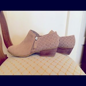 Dr. Scholl’s booties